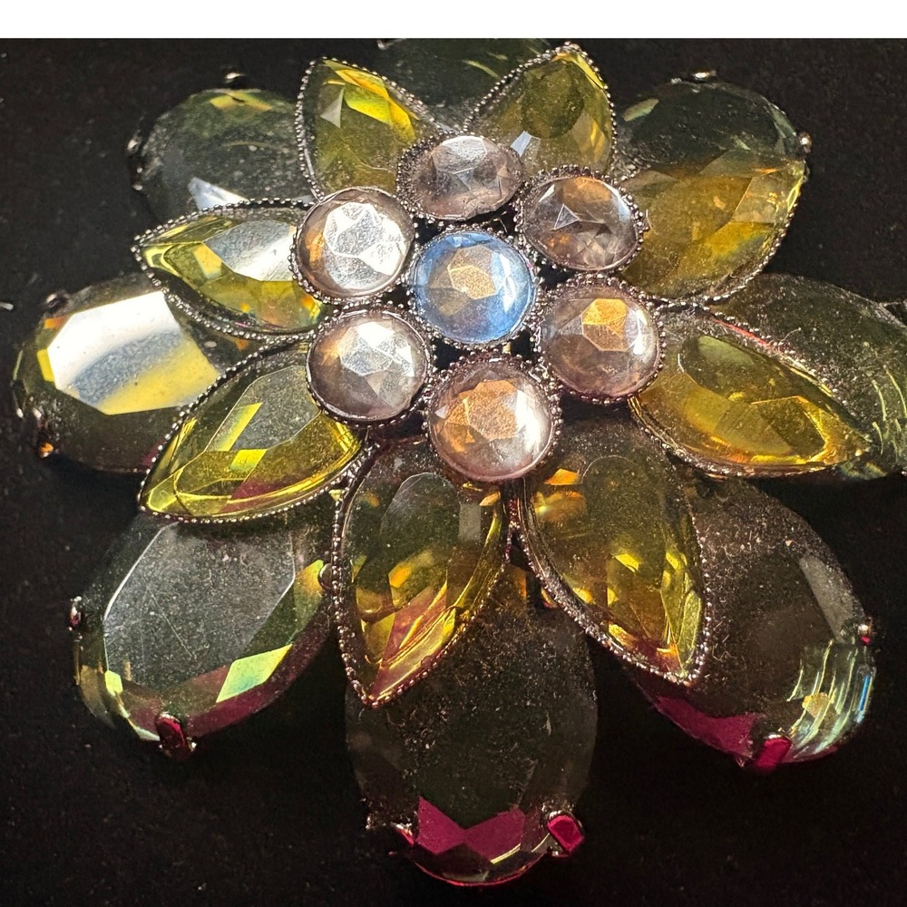 Vintage Style Layered Flower Brooch Olive Green Chartreuse Iridescent Statement - Picture 3 of 7